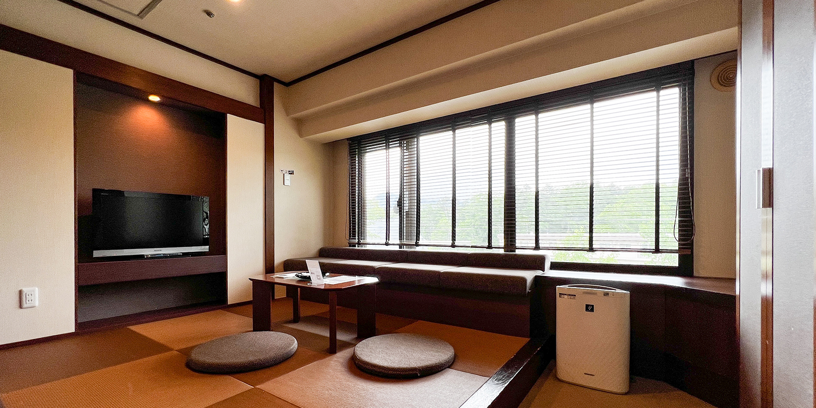 和洋室(シャワーブース)