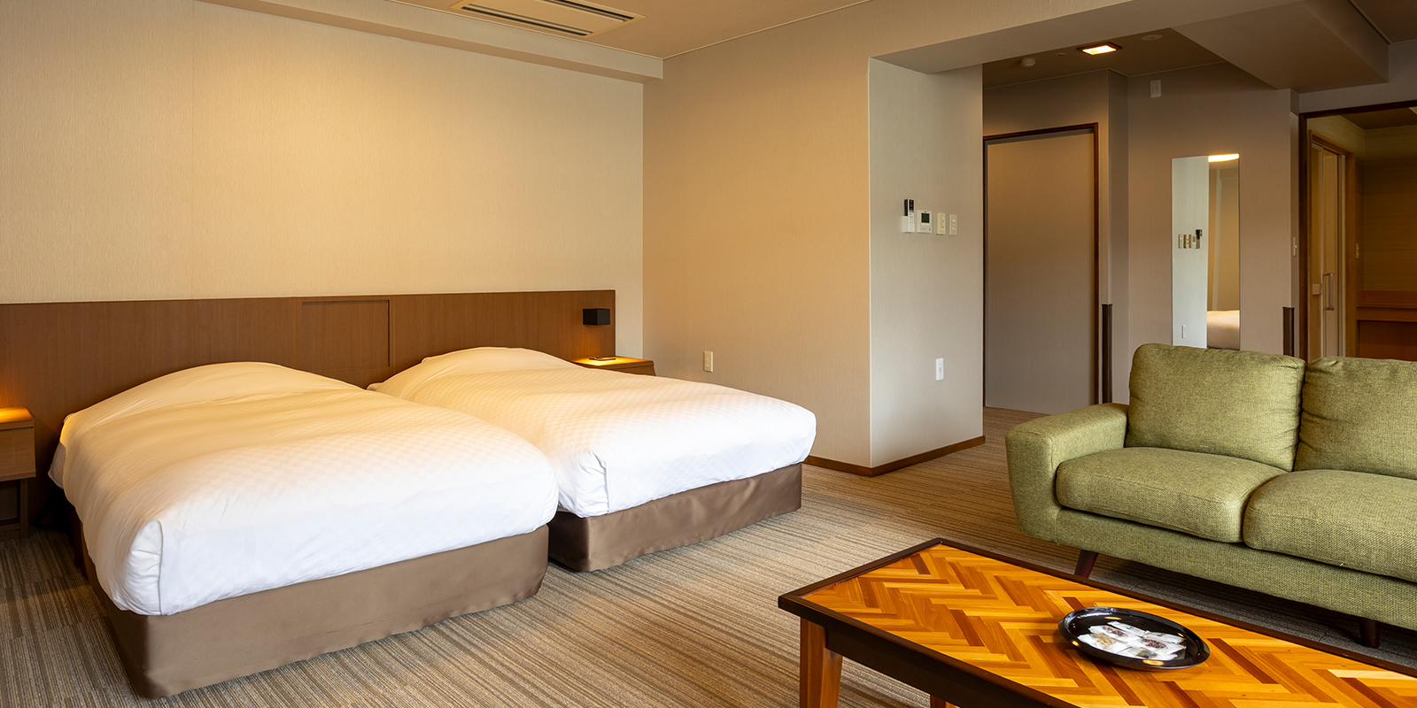 デラックス洋室