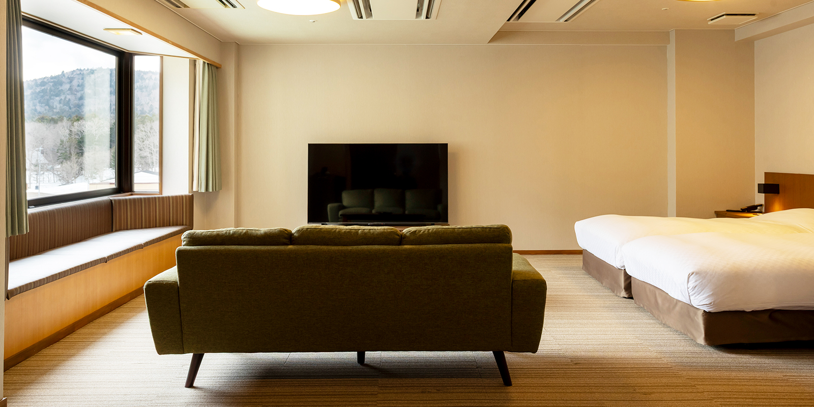 デラックス洋室