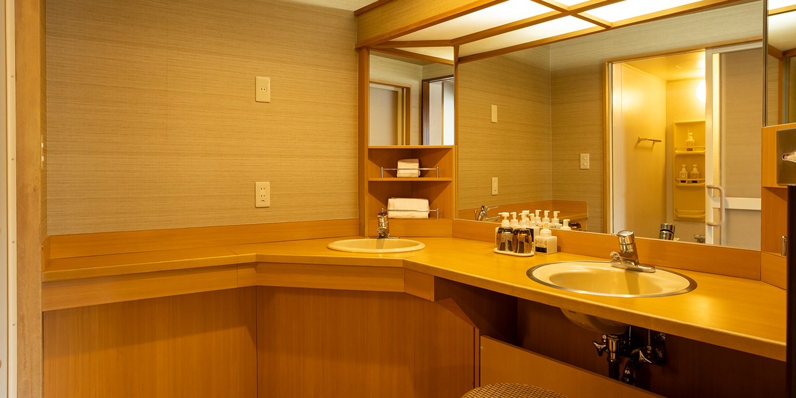 デラックス洋室